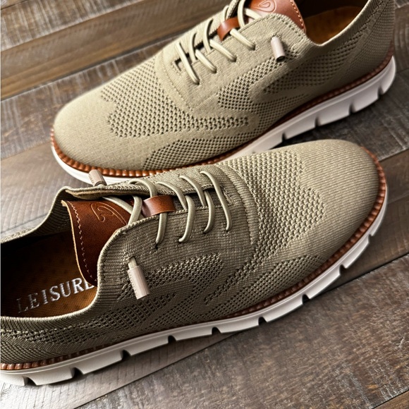 Breeze Urban Shoe - Picture 1 of 7